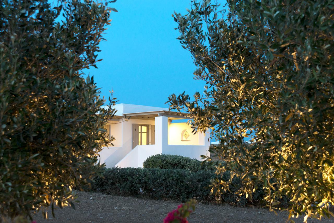 Golden Paros * Chrisi Akti (Paros)