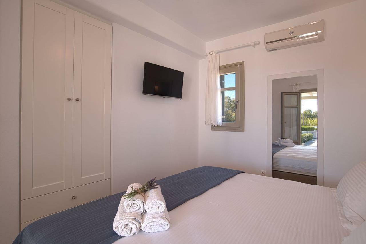 Golden Paros Chrisi Akti (Paros)